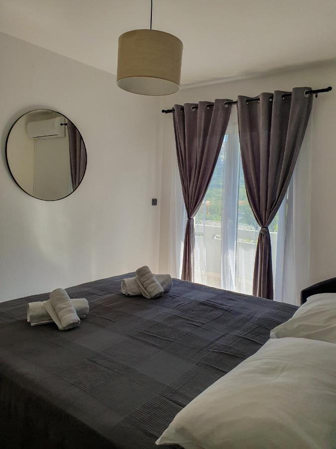 Apartments Mira Baska  Ngoại thất bức ảnh