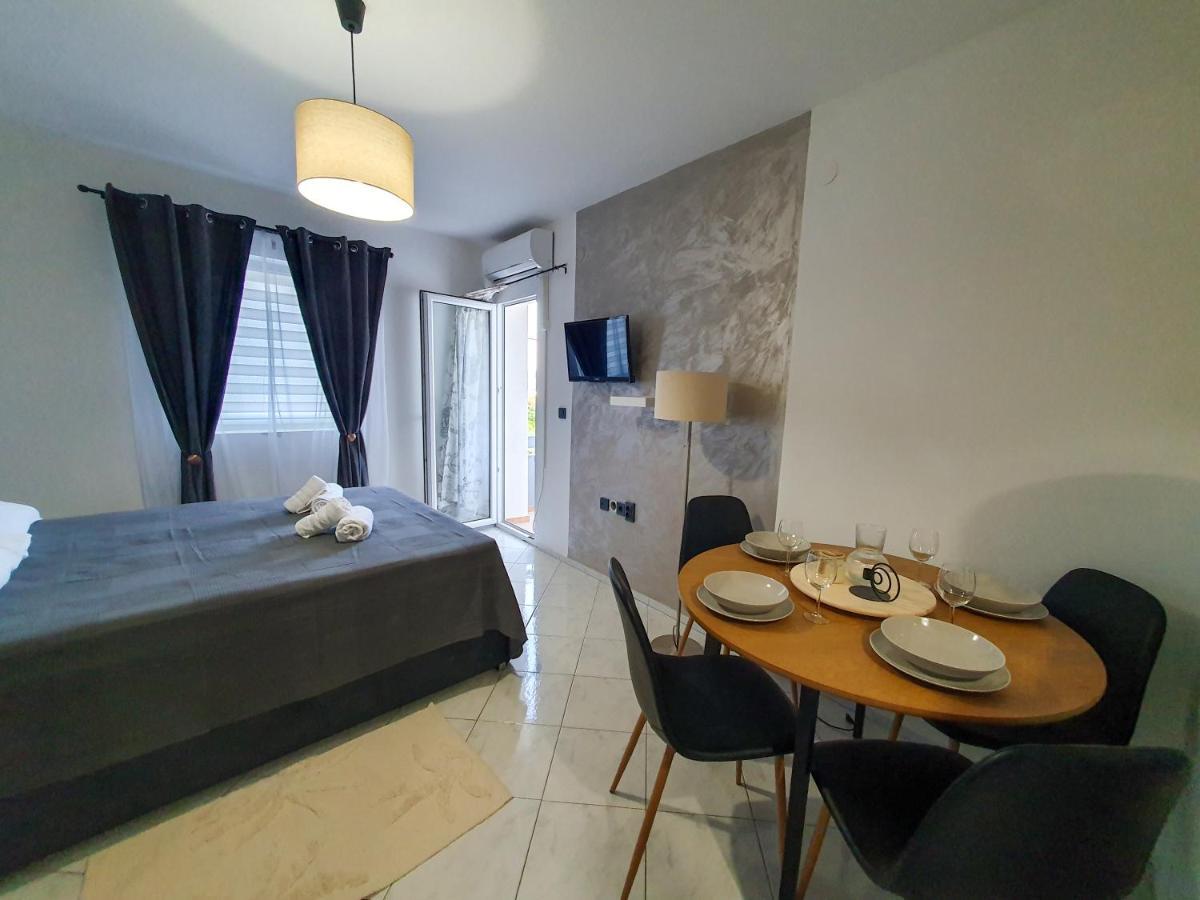 Apartments Mira Baska  Ngoại thất bức ảnh
