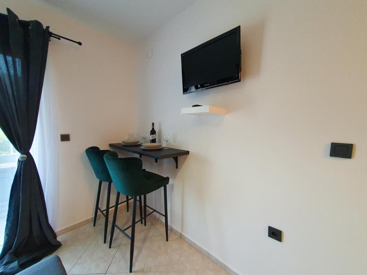 Apartments Mira Baska  Ngoại thất bức ảnh