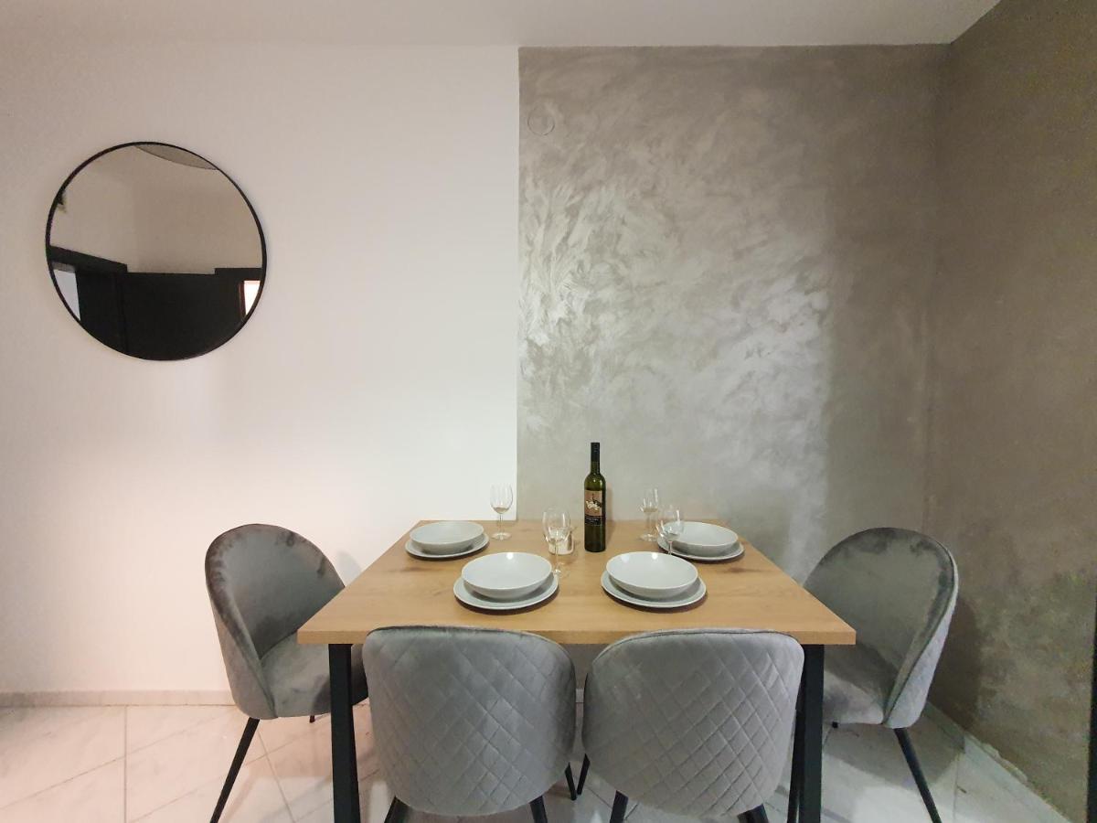Apartments Mira Baska  Ngoại thất bức ảnh
