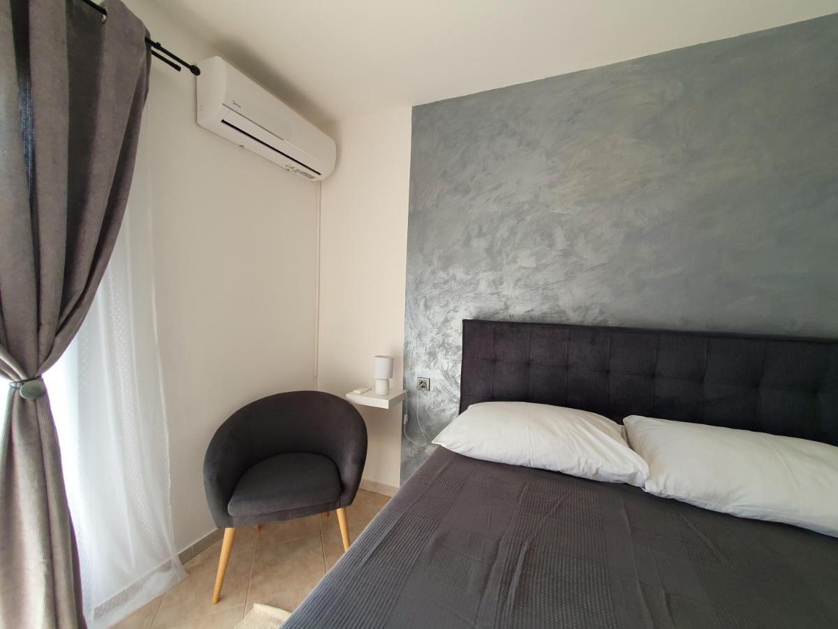 Apartments Mira Baska  Ngoại thất bức ảnh