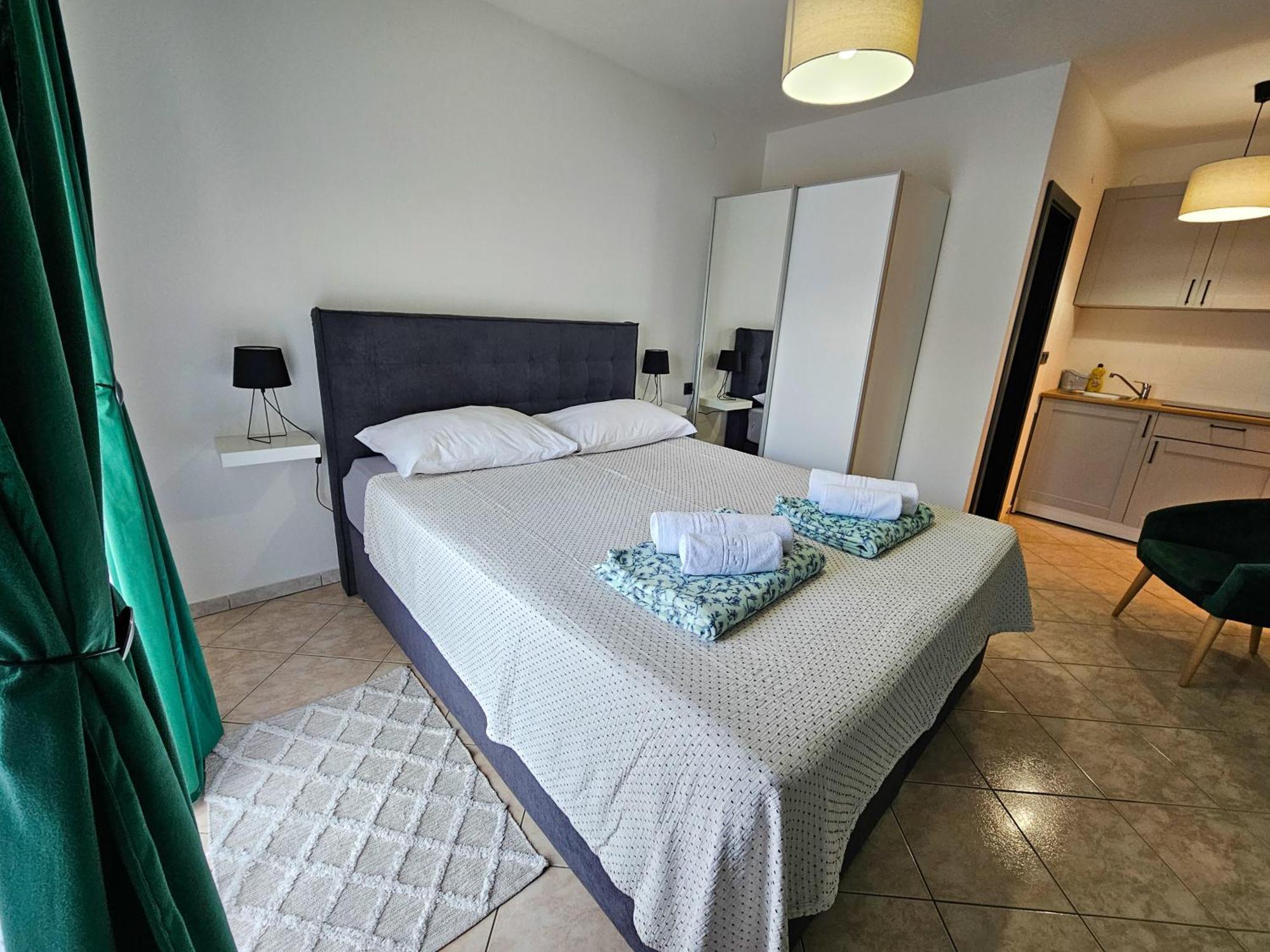Apartments Mira Baska  Ngoại thất bức ảnh