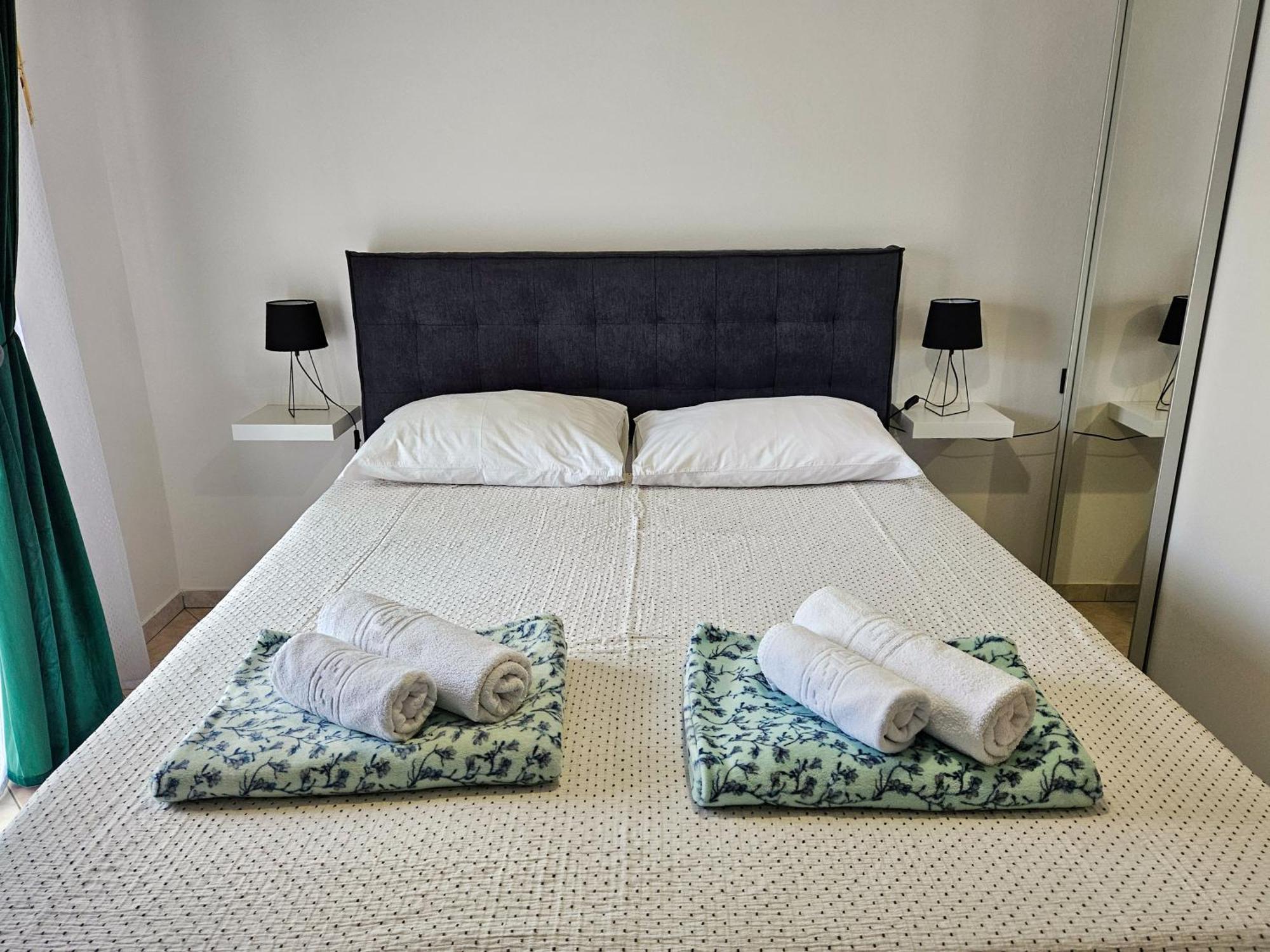 Apartments Mira Baska  Ngoại thất bức ảnh